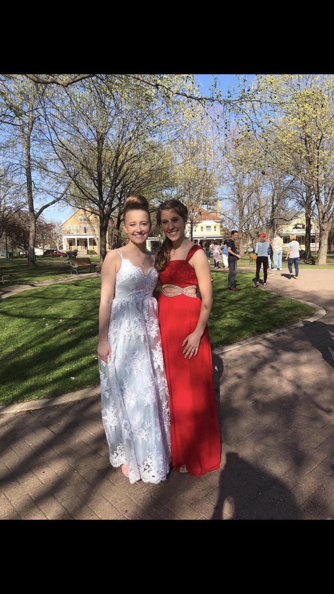 Junior prom💛