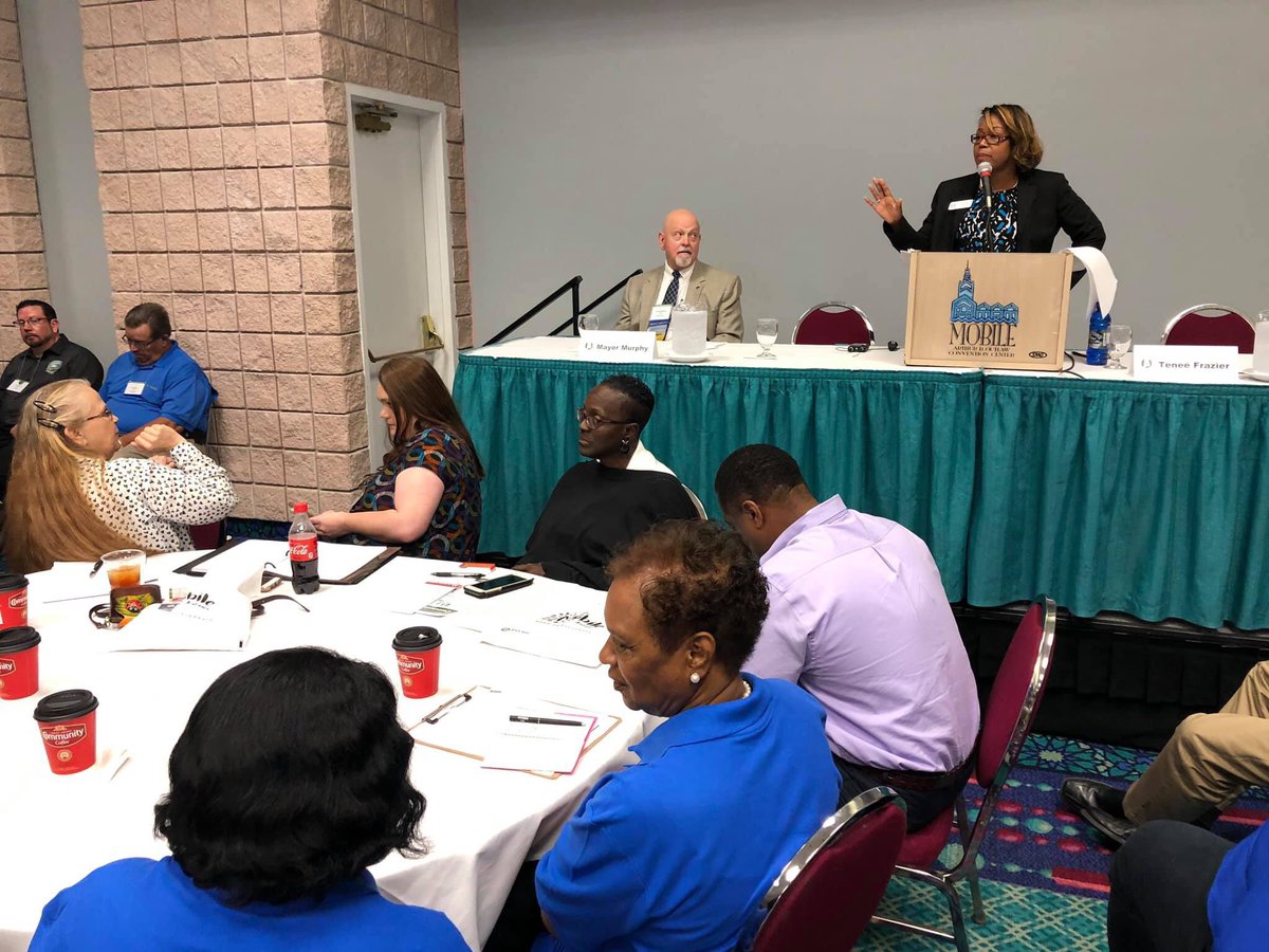 AL_League's tweet photo. Great Back to the Basics sessions this morning led by your League staff! #ALMCon19 https://t.co/5GXEyQ9kSz