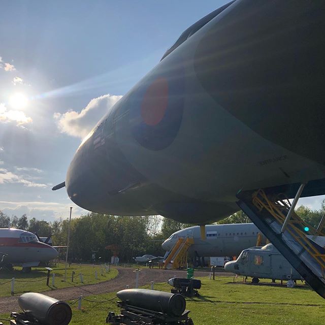 GirlPlaneSpotUK's tweet photo. Avro Vulcan XM575 basking in the evening sunshine today #avro #vulcan #avrovulcan #avrovulcanxm575 #xm575 #coldwar #bomber #airplane #aircraft #aviation #airport #plane #planephoto #photooftheday #POTN #avgeek https://t.co/RhBAUqFVh0 https://t.co/R3c6apSJli