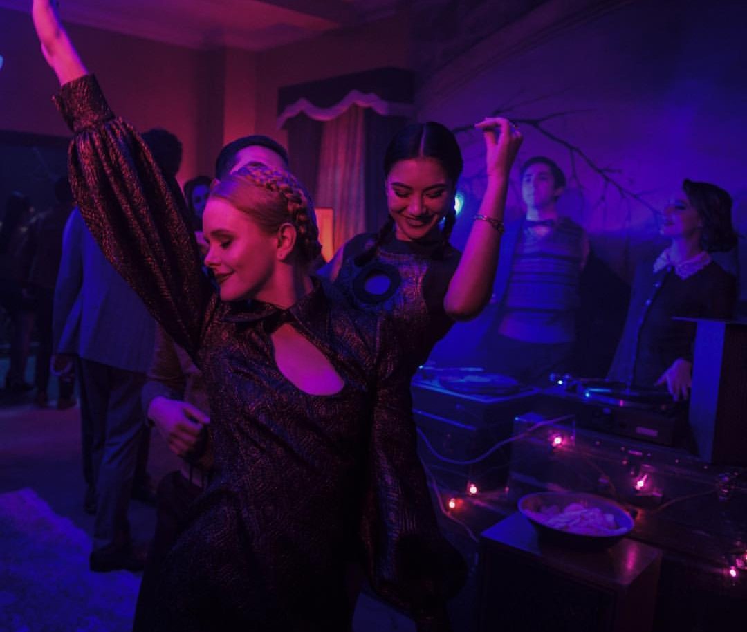 Amᥲzᥱd Agᥲthᥲ (@amazedagatha) on Twitter photo 