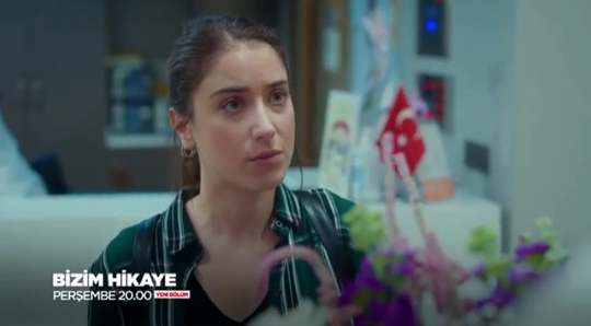 _BrncAnh's tweet photo. Estoy tan emocionada, esto vale Oro, Diamante y Zafiro. Tan bello es verlos juntos y felices por la futura llegada de su hija.. 💕😍❤💘
#BizimHikaye #BurakDeniz #HazalKaya #BarFi https://t.co/m8Jc2LKpcX