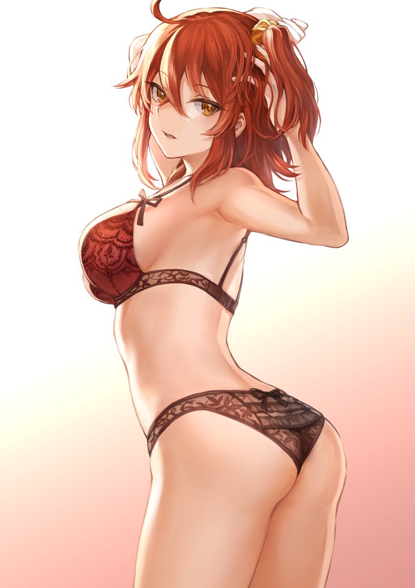 【#SeductiveSunday】