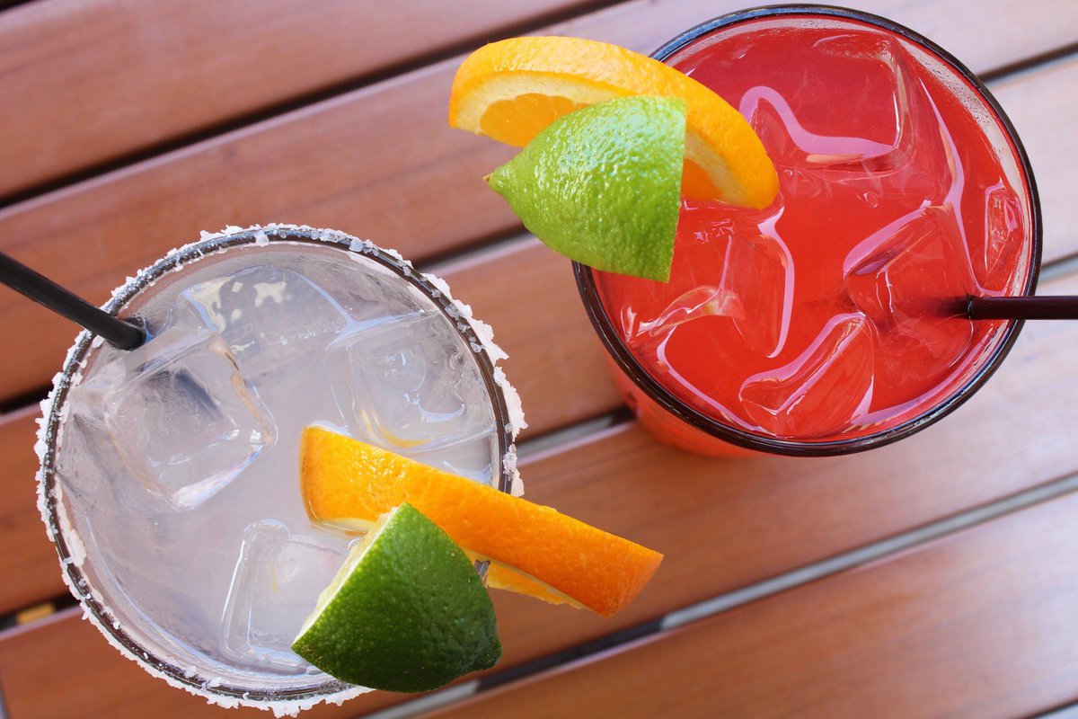 MaloDSM's tweet photo. Cinco De Mayo should be celebrated the right way, with a Malo margarita. https://t.co/b7e7apbsPZ