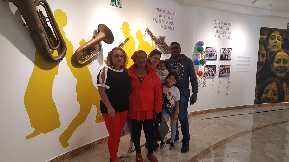 museodlcarnaval's tweet photo. #FelizDomingo
#MuseoDelCarnaval

A mi lindo Carnaval
tres días lo he de tener,
con chichita y con traguito
lo he de poder mantener.
Que bonito es carnaval..!!!

Gracias por su Visita.
@informateypunto @gadcguaranda @Cultura_gadcg @TurismoEc @ViajaPrimeroEC @Solo_Turismo https://t.co/N4dC4eNg1D