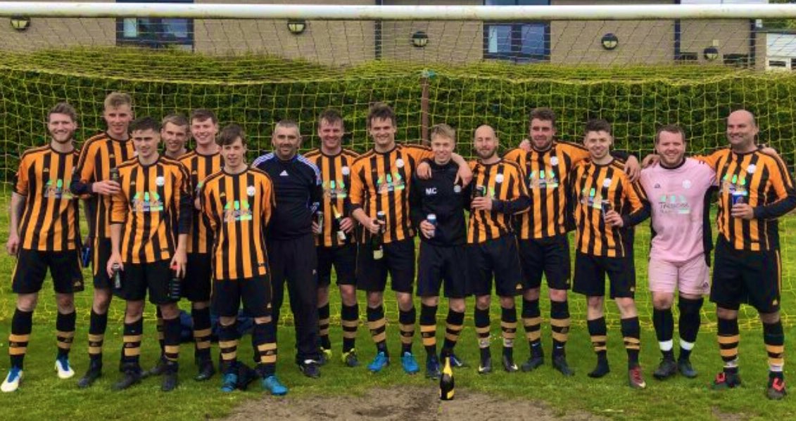 Fantastic result to win the league for @SettleUnitedFC with a top bunch of lads! Safe to say the knee is on fire today. Let’s go and win all 3 now.

🏆🍾 🏆 #UTS #Craven #Champions