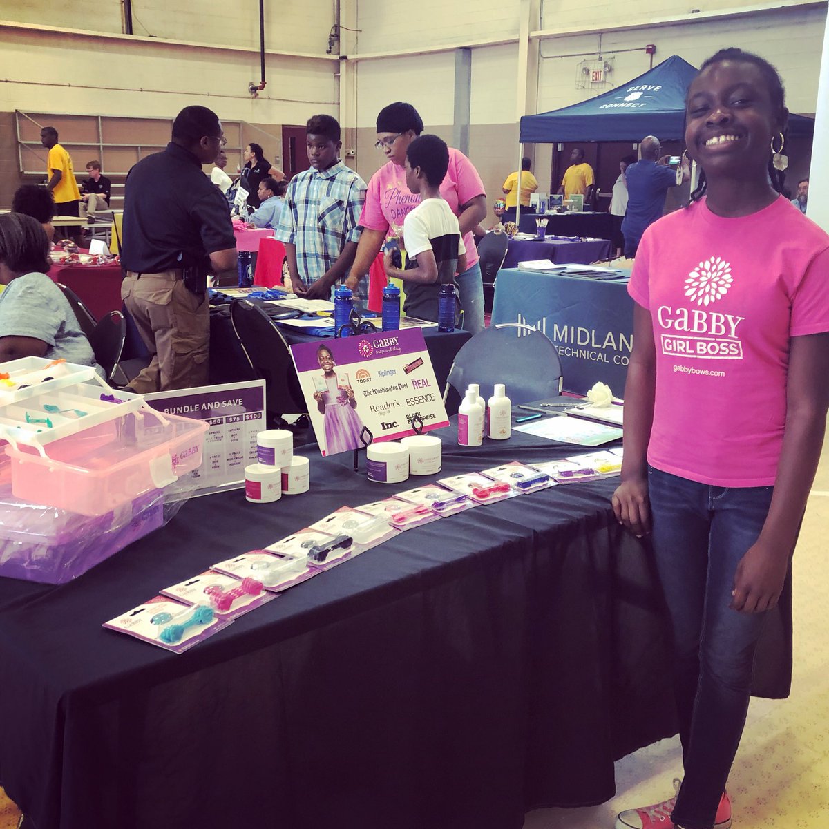 COLUMBIA! Come meet GaBBY at DreamPossible until 5pm TODAY! #gabbybows