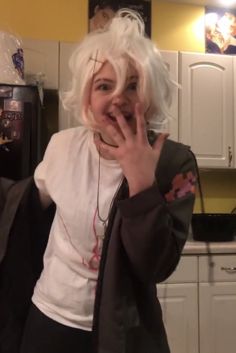 cancerkin's tweet photo. noticed a lot of people here r starting to get into danganronpa or wanting to so hi i’m brendon and ive been into danganronpa for like 2 years now and here’s some of my dr cosplays https://t.co/LxfItgA4rb