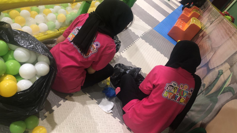 _THEPLAYSTATION's tweet photo. Did you know that every two weeks every one of our ball pit balls is taken out and cleaned? Making sure that hygiene is top of our list at The Play Station #tophygiene #safetyfirst 😁 👍 https://t.co/YThBF6MyM0