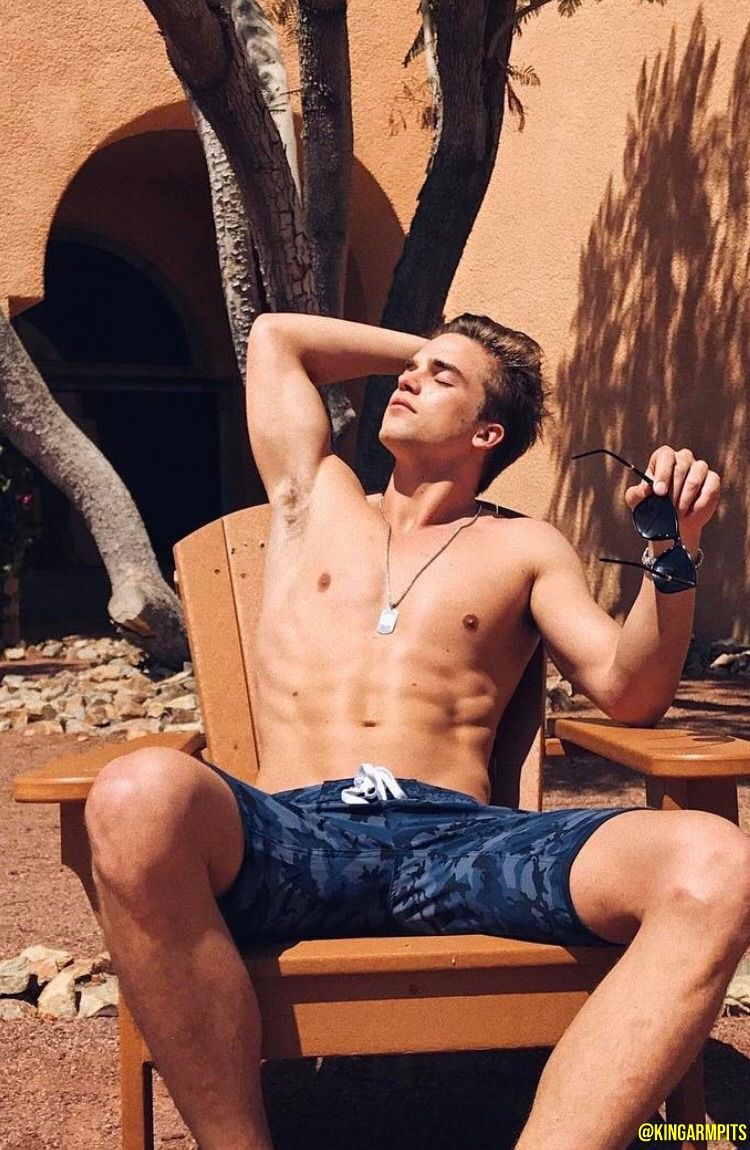 blogpulser's tweet photo. This is what inspires gym time... #sweaty 😈🍆👃 #armpitselfie #furrygay #sobaco #armpitslover #armpitlovers #noshaved #brazostonificados #tanktopmen #beautymens #mensummer #hairyteen #fitnessmen_ Watch me here⏩ https://t.co/dqaCIMuNR1 ⏪ https://t.co/LS6kZDdsyU