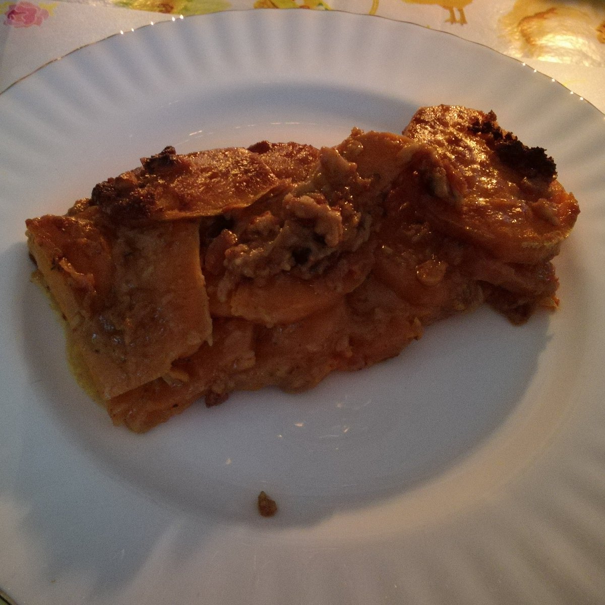 Joepietje's tweet photo. #lekkereten 😋 #oosterse #zoeteaardappel #gratin
#zoeteaardappels #gratineren #heerlijketen #veganistisch #veganistischerecepten #veganistischeten #veganfood #vegans #vegan #veganrecipes #foods #foodlover #foodphotography #foody #foodgasm #Food #foodie #foodiesofinstagram https://t.co/PfqGe8iYvV