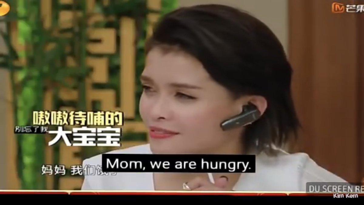 SupremeSquad018's tweet photo. I miss this😂😂  Hey Its Monday!
KZ Vlog day!😍

@KZofficial : Mom we are hungry
@JessieJ : Watch more cartoons. I will be ready in a minute
HuaHua: Okay 👌 

Happy Family☺️🤣 

Dad where are you @channingtatum ? Haha

#singer2018 https://t.co/0xDC2zQc4S