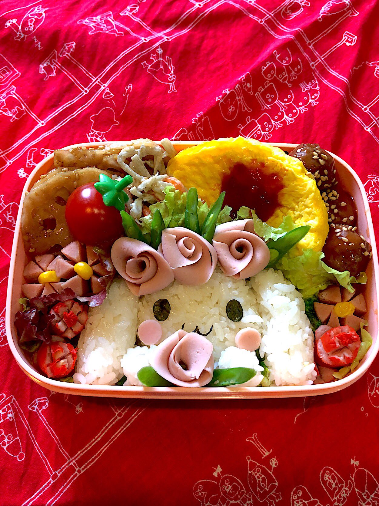 Taka 今日のキャラ弁 おはようございます 今日から姉さん学校だってぇ あるもの弁当になっちゃった シナモン好きだから ﾉ うれし 言ってたからいっかー 今日もよろぴくぅ キャラ弁 シナモンロール お弁当作り楽しもう部 女子大生