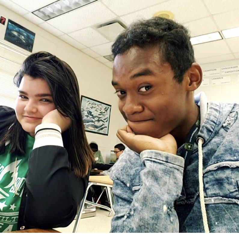 Me and my homie chilling breh but which one of us actually looks fresh ???