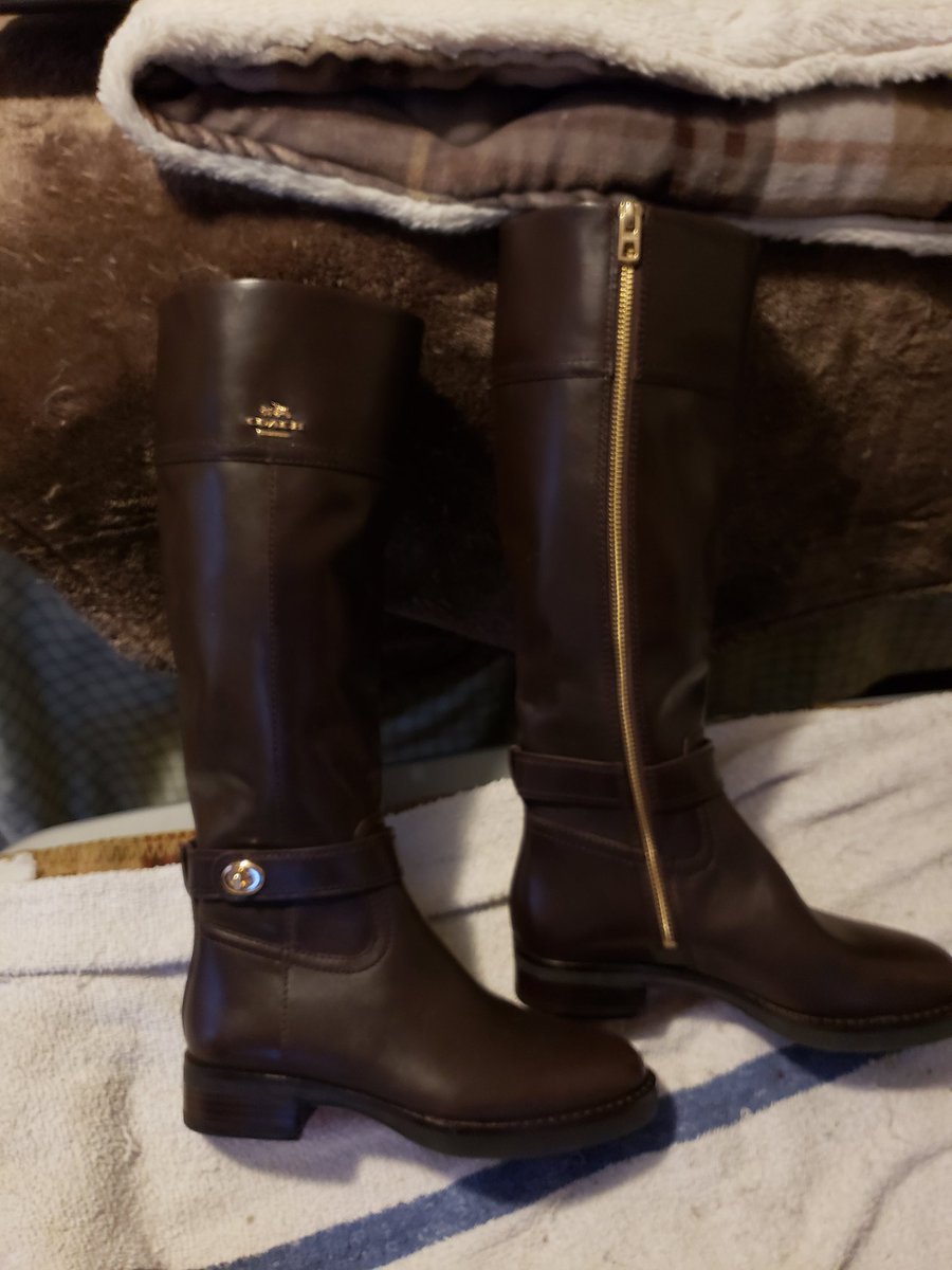 ShoeDaddy69's tweet image. #BootDaddy is looking for a loving  home #bootwhore for these #Coach #VinceCamauto boots...1st pair of brown Coach boots are size 5 the other 2 pair are 5.5