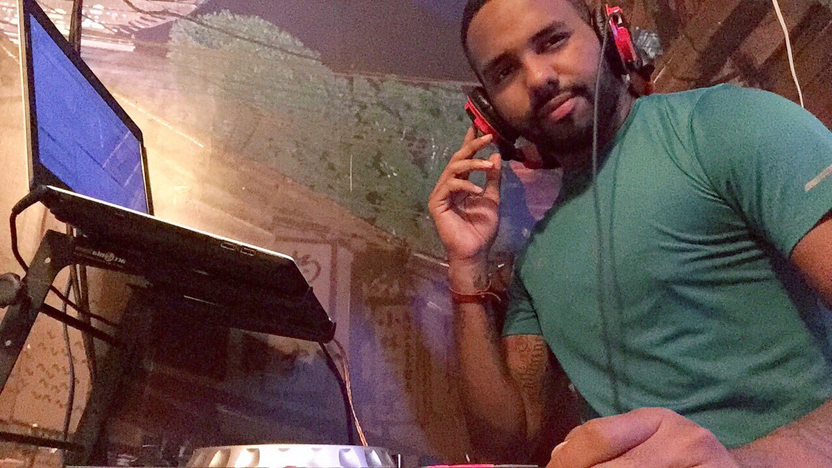 bryansaenz93's tweet photo. Nos fuimos pa #ManhattanBar Domingo de #Relax Porque aquí nunca tomarás en vano https://t.co/lPBrcQWAmu