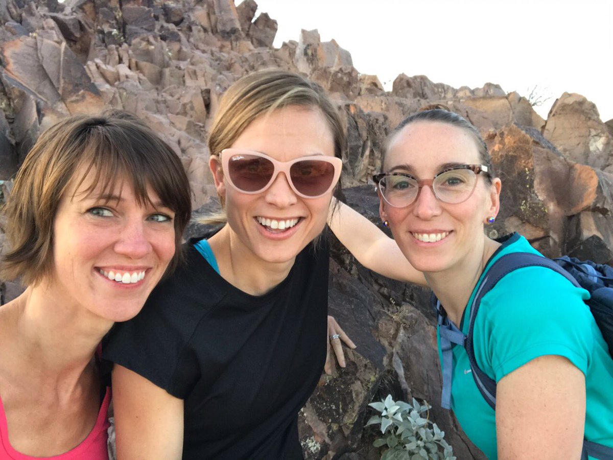 emilysharpe's tweet image. A couple pics from our Lookout Mountain sunrise 🌄 hike at #SOAPAM2019