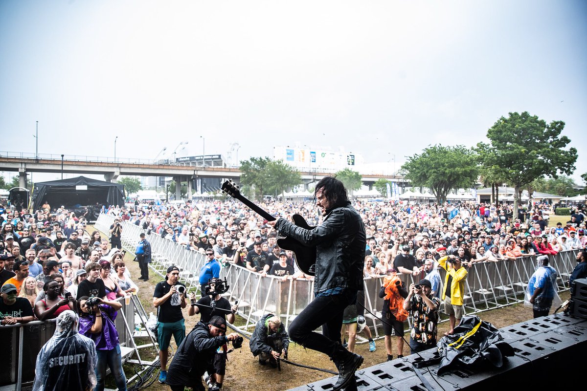 RockvilleFest's tweet photo. Wow. @ReignWolf tore up the stage 🤘 

📷 @stvthrasher https://t.co/vF7LUlio6D
