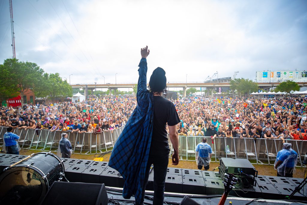 RockvilleFest's tweet photo. Wow. @ReignWolf tore up the stage 🤘 

📷 @stvthrasher https://t.co/vF7LUlio6D
