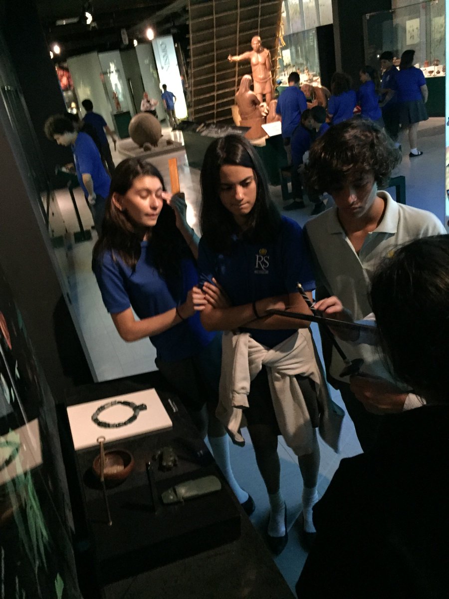 RoyalSchoolCR's tweet photo. Nuestros chicos de secundaria visitaron el pasado viernes el @MuseodelJadeCR el cual pretende educar y crear expectativa destacando, a partir de las piezas de la colección, aspectos de la identidad, organización social, tecnología y diversidad humana durante la época precolombina https://t.co/XcodSWRnjQ