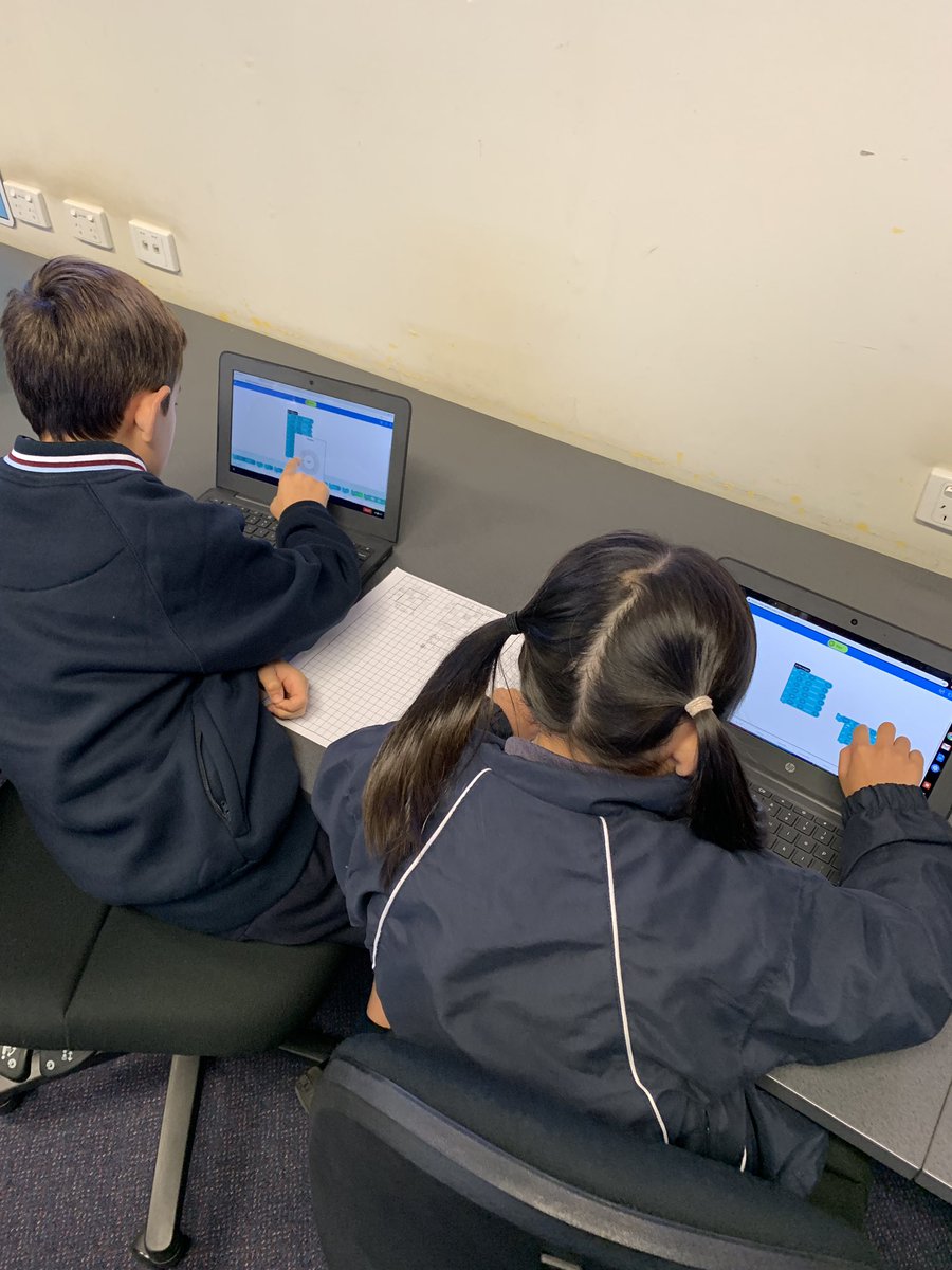 BNPSHub's tweet image. Today we used @SpheroEdu to make a course for our sphero to follow. We coded direction, time and speed.  Next week we will try our course.