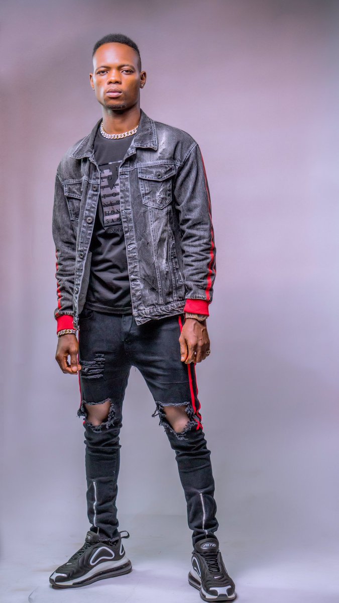 Jpart_Omobanke's tweet photo. Jpart is plus1 2day, tnk u oh Lord 4 dis day🙏 HBD 2me💯 Wana use dis medium 2 say a vry big tnks 2 My Mom, my Dad,🙏day hv bin der 4me 4rm d1💯 https://t.co/pEckQW1sPm