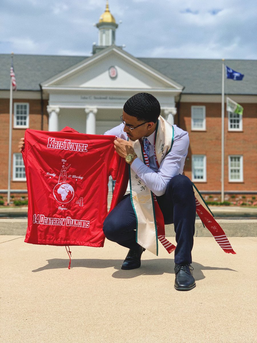 KairoNoEgypt_'s tweet image. Everybody’s timeline is NOT the same. You set your feet forward for the path YOU want to take. Do great things not only for yourself but for those back home and those watching. BSN-RN me please. 💉 #KappaGraduation #ThePrettyOmazingNupes