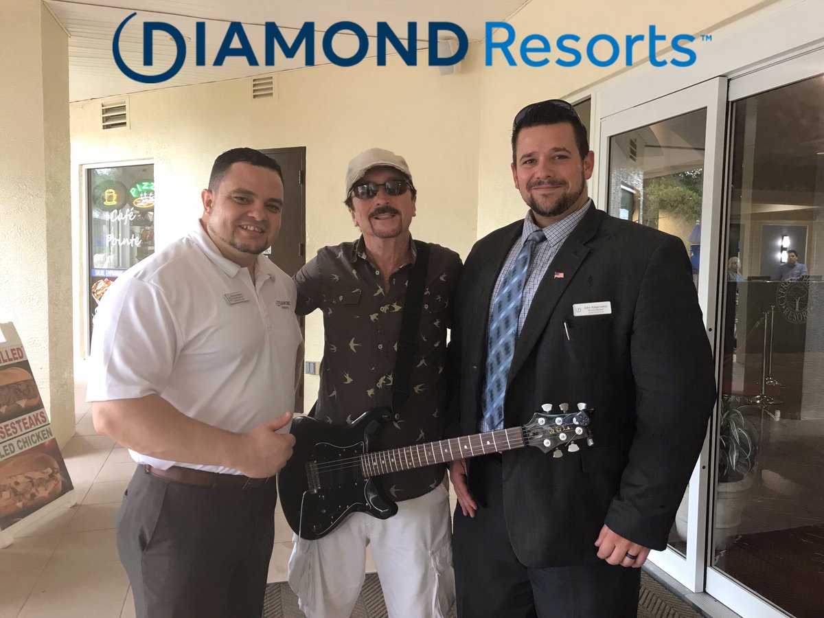 Today at Cypress Pointe we enjoyed some nice pool side tunes played by Sonny Ferguson. As a previous member of The Box Tops, Sonny delighted our guest with a song called The Letter. #WorldClassService #LifeAtDiamond @Nirmaljmr @lrbjenkins71 @hanstapout @Julissa7777 @ChocronChela