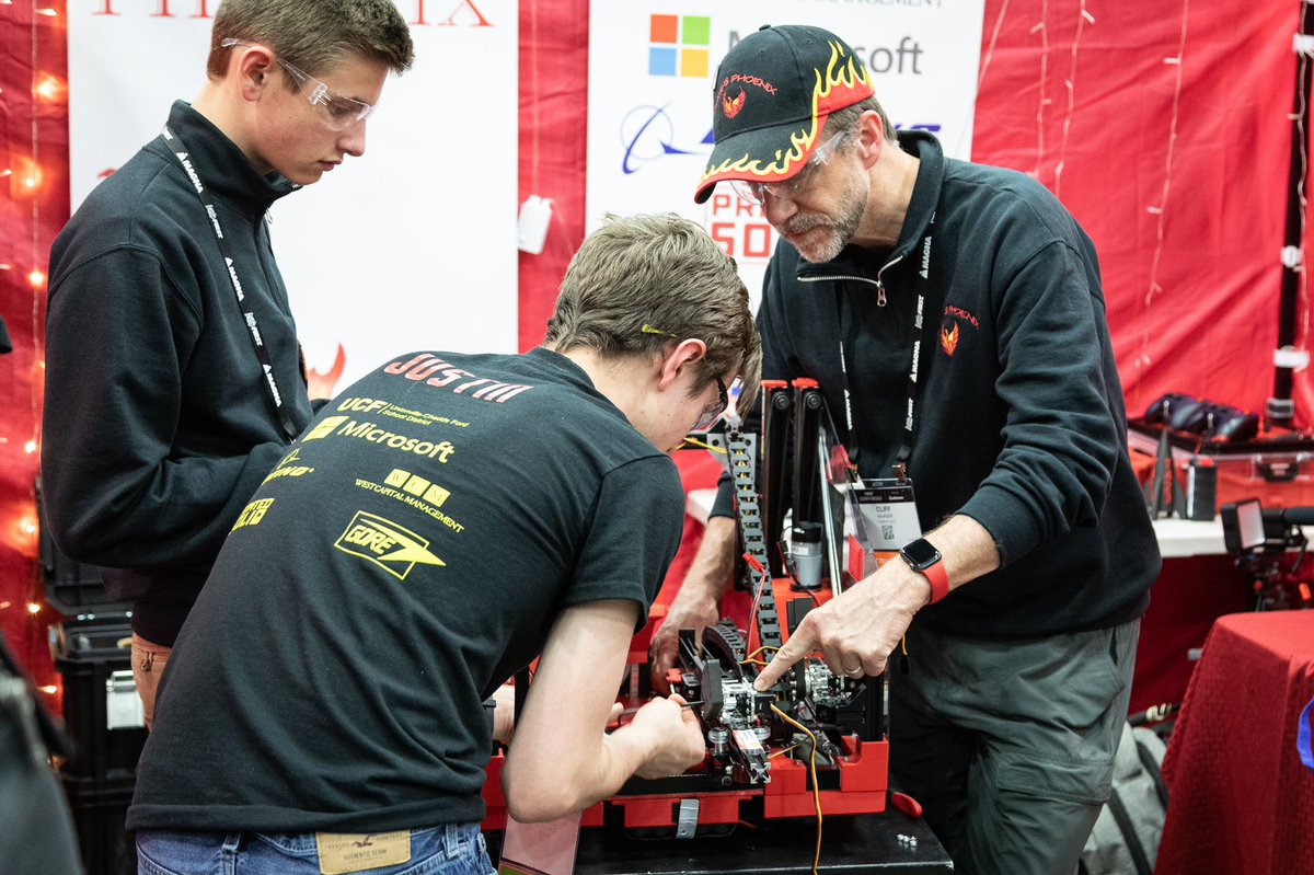 The Flaming Phoenix Team had a great time in Detroit at Worlds! We are honored to be nominated as a Design Award finalist for the second time, and had a great time meeting other teams! See everyone next season! #omgrobots