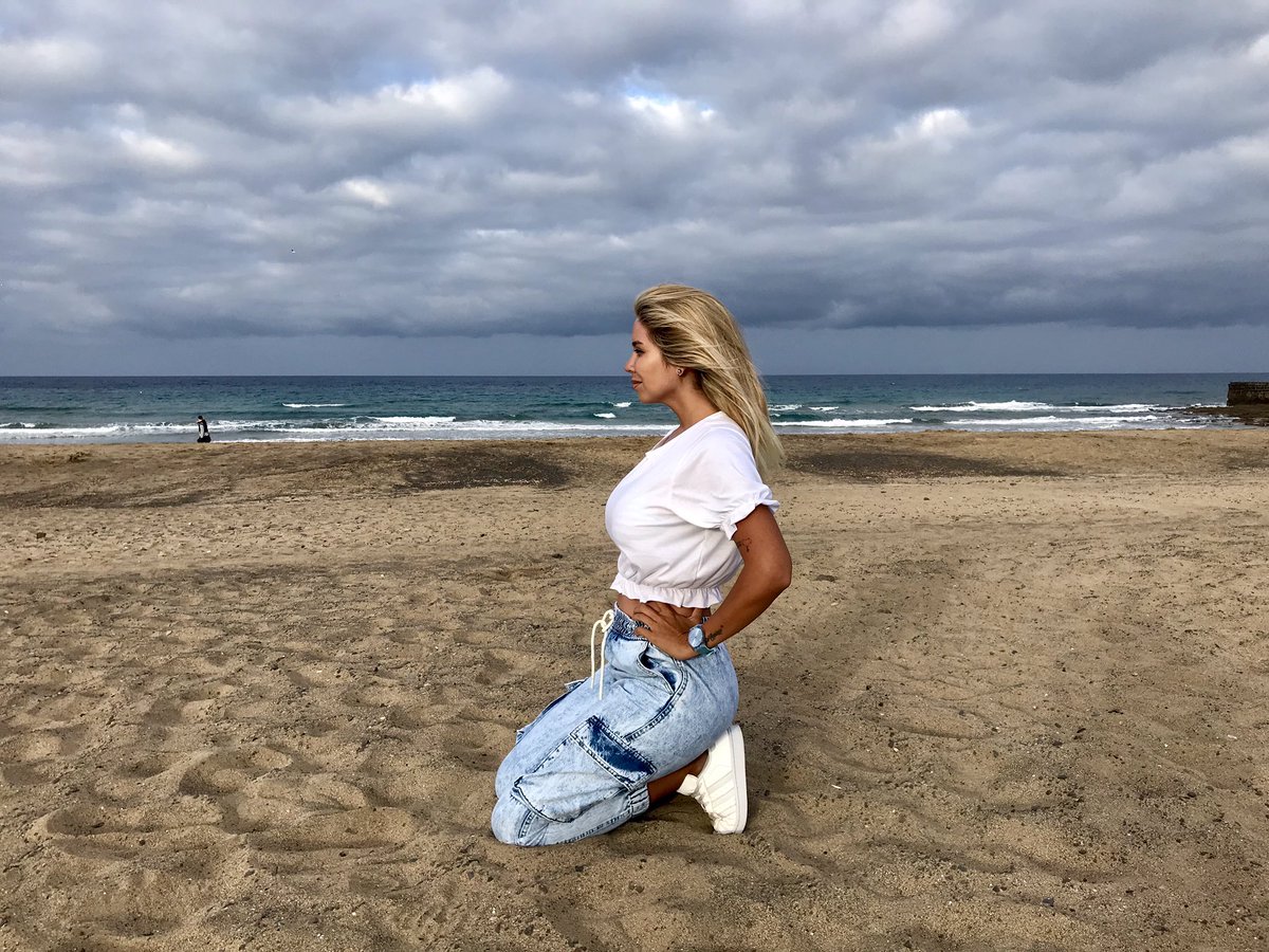 paisanaacosta's tweet image. Cuando no maduras 😂 #canarias #seguimosdevacaciones😀😀🙏🏻