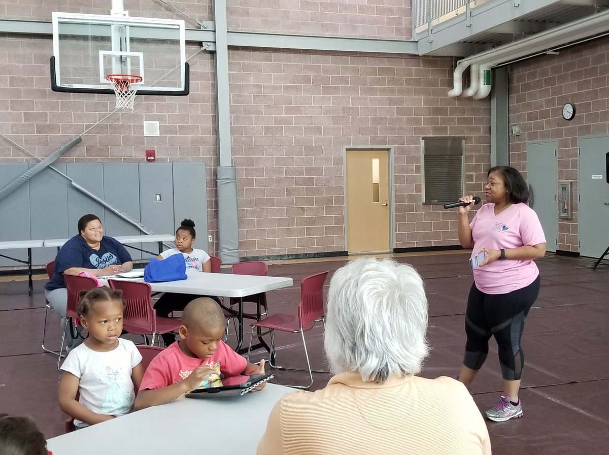 LetsMoveColaSC's tweet image. We're kicking off the 2019 Family Wellness Challenge today! Councilwoman @TIDEVINE welcomes this year's families and sharing what they can expect over the next 12 weeks. #letsmovecolumbia