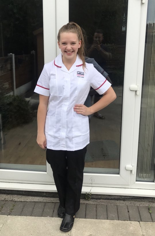 I’m a second year Student Nurse and don’t own a dress, I aspire to graduate into scrubs if I successful secure my dream job within A&E 💙👩‍⚕️ Here’s a little throwback to the first time I wore my uniform #KeepUpToDate  #GWR #WhatNursesWear #StNProject #WeStNs #Uniform