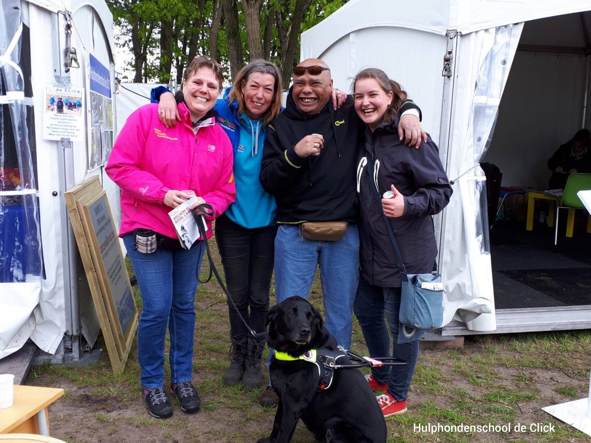 CLiCKhulphonden's tweet photo. Wat een super afsluiting van #AnimalEvent. Veel hulp in de stand wat heel fijn was. Goede contacten gelegd die naar meer smaken. We raakte steeds meer uitverkocht maar aan gesprekken geen gebrek, dat raakt nooit "op".😉
Dank aan iedereen die is langsgekomen, op naar volgend jaar! https://t.co/46aWOKb8zc