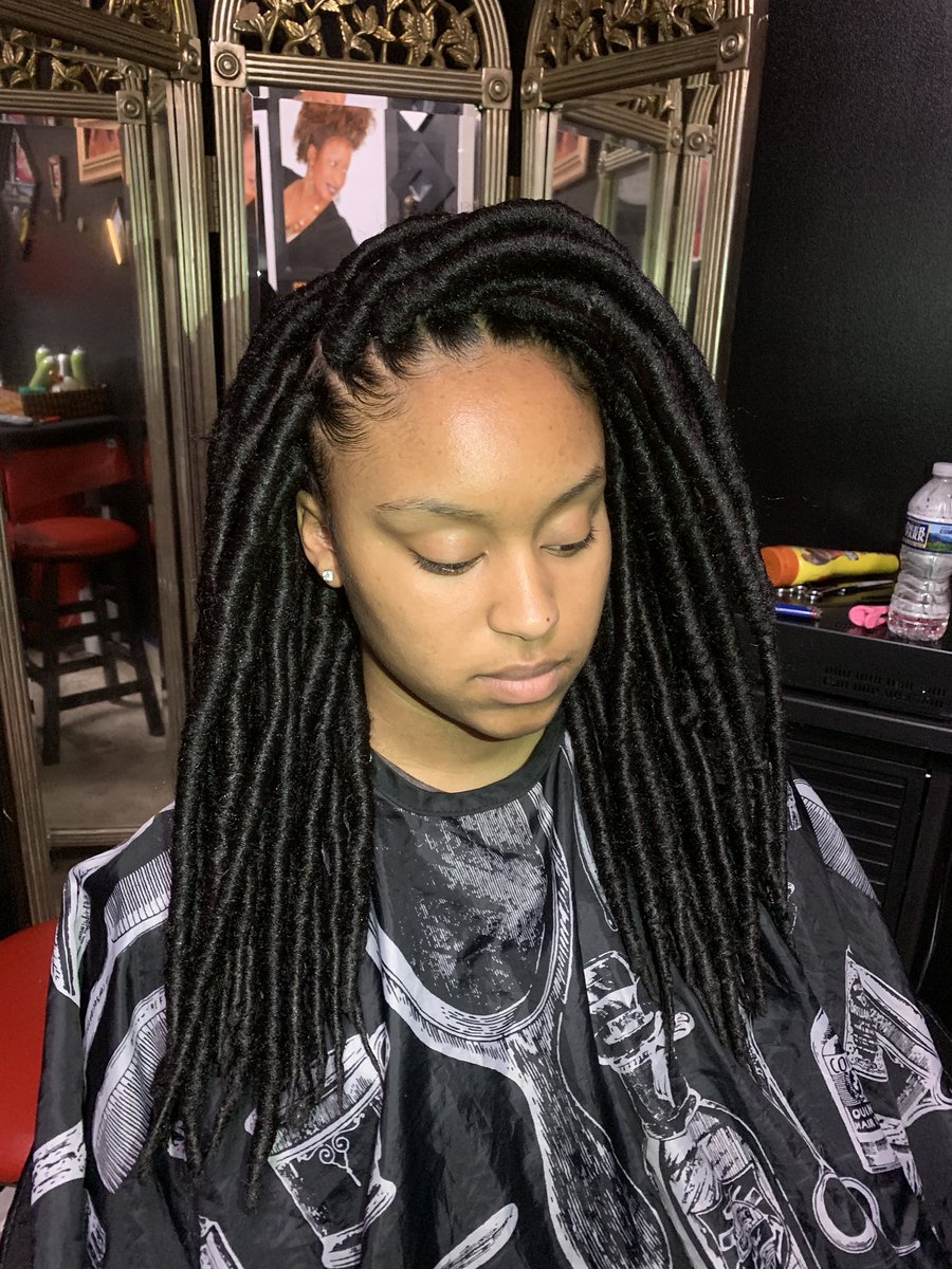 stephkoustyles's tweet photo. book your appointment today! #dmvbraider #dmvbraids #dcbraider #mdbraider #dmvfauxlocs https://t.co/xoDStQwiOt