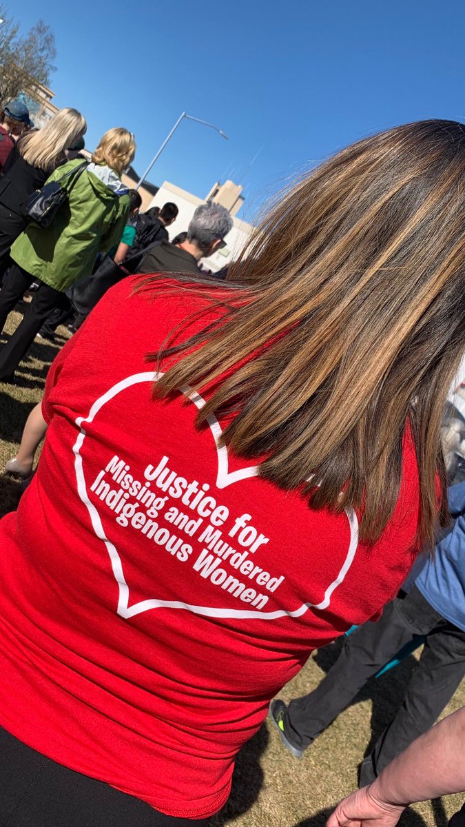 Sen Lisa Murkowski By Raising Awareness Of This Epidemic By Giving These Women Their Faces Names And By Telling Their Stories We Are Shining A Light On The Problem And
