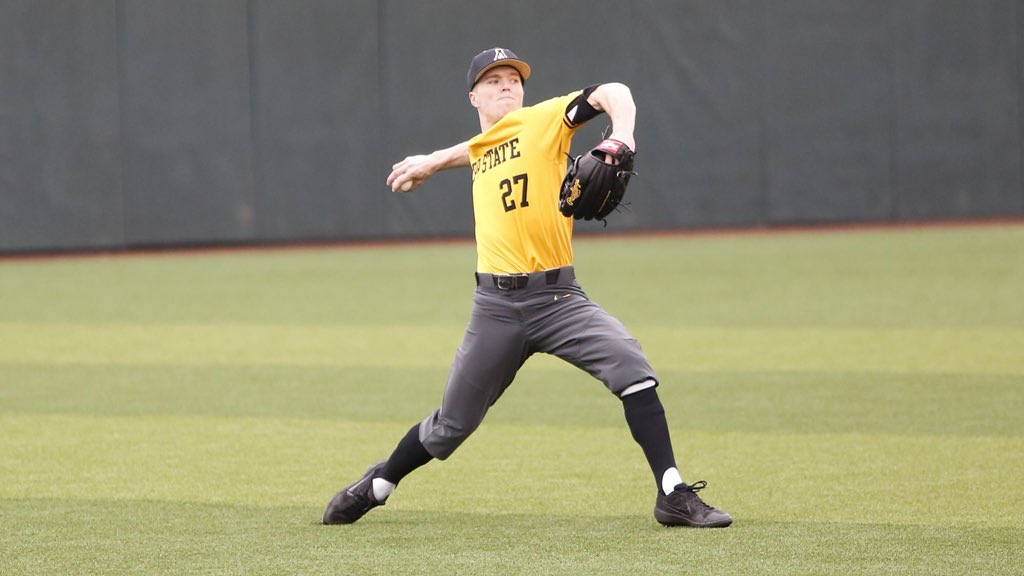 AppBaseball's tweet image. App State is 5-1 in Game 3 starts from Brandon Boone, improves league-leading streak of 13 straight SBC series with a W thanks to Leek’s RBI