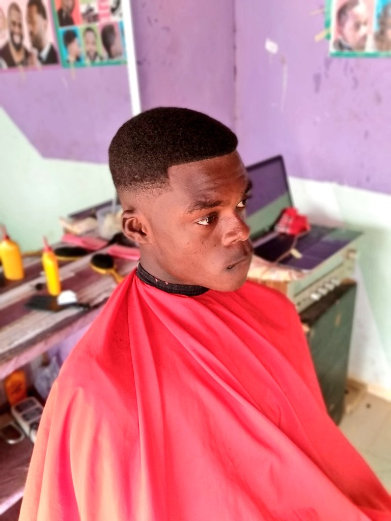 AddaeElvis6's tweet image. Am so happy  about this hair cut 😀😀😀