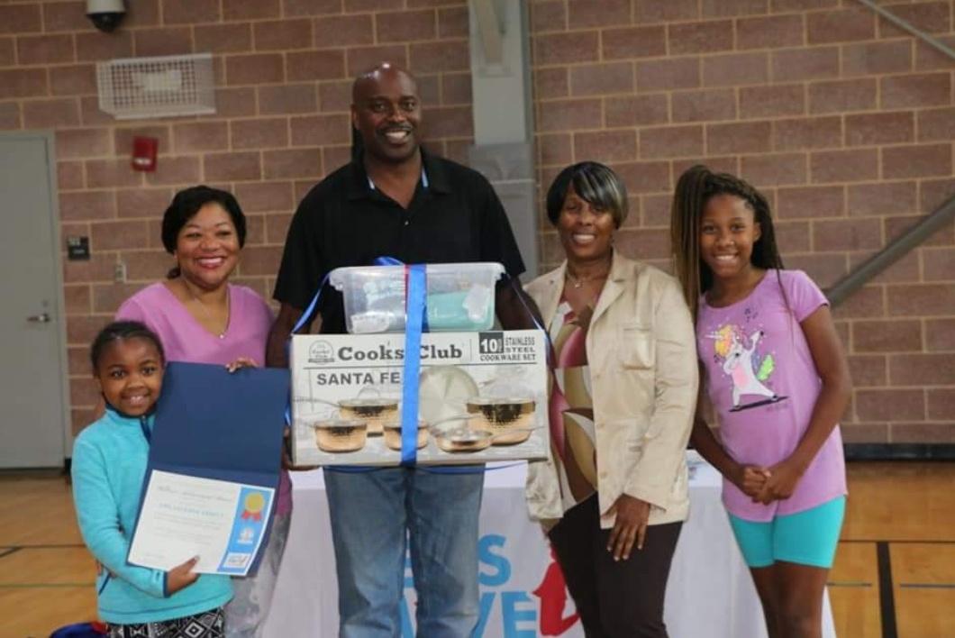 LetsMoveColaSC's tweet image. Each week, families will tally their points for weekly prizes. Then at the end of the 12 weeks, the top 3 families with the most points will win prizes valued between $250 to $1,000 like last year's top winner the Jackson Family. #letsmovecolumbia