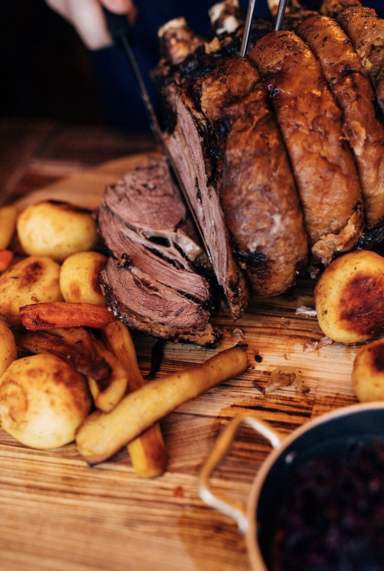 oldbanksw11's tweet photo. Hope everyone has had a great Sunday roast today! We’re looking forward to serving our first Sunday roasts in 4 weeks time 😃 #savethedate #publaunch #northcoteroad #battersea @LoveBattersea1 #open30thMay https://t.co/lQB4ytcghe