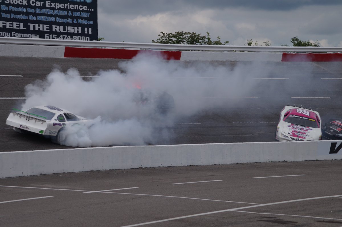RacingAmerica's tweet photo. #SLMChallenge: A late spin involving @JDIIIRACING, @GioBromante77, @JaredFryar14 and others sets up a late restart at @FGSpeedway. Watch live PPV now: https://t.co/YuzFvMBRfb https://t.co/olL5Z43N7a