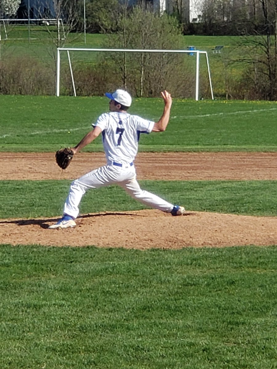 WNYTomPrince's tweet photo. Kyle Jarosz into pitch for Frontier in the 7th @FHSBaseball11 @WNYAthletics @SectionVIBB https://t.co/3HCy8LbIGK