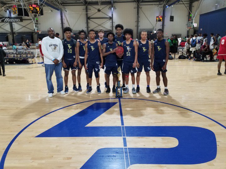 RYZEHoops's tweet photo. 16U #LPShowcase Championship: @teamforrest_aau 69, @hypehawks Lee 55. https://t.co/b8P2GCiPMp