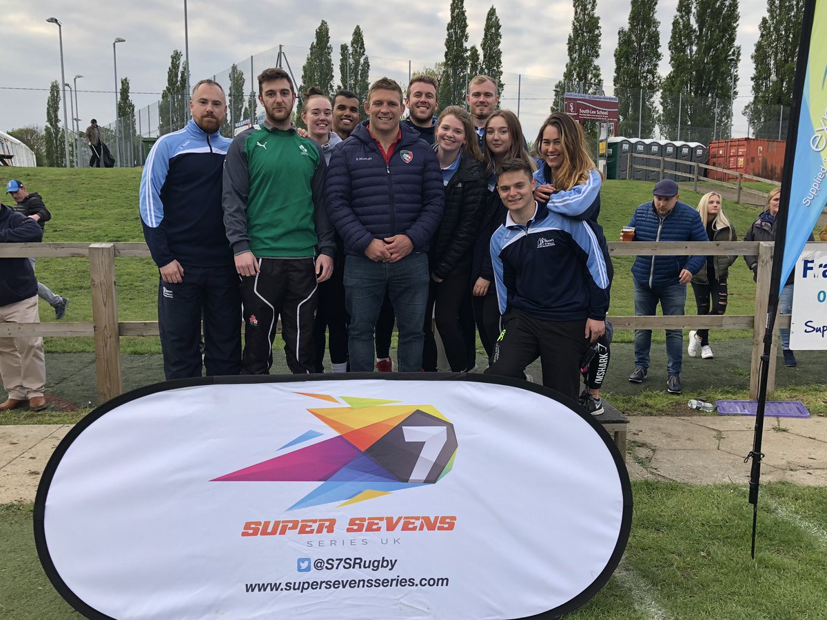 Fantastic day for <a href="/YourStMarys/">St Mary's University</a> sport rehab students helping out <a href="/BSERugby/">Bury St Edmunds Rugby</a> <a href="/S7SRugby/">LIT Super Sevens Series (UK)</a> #pitchside putting their skills into practice #rugby7s <a href="/TomYoungs87/">Tom Youngs</a> made their day 👏🏻👏🏻👏🏻 fantastic tournament all round