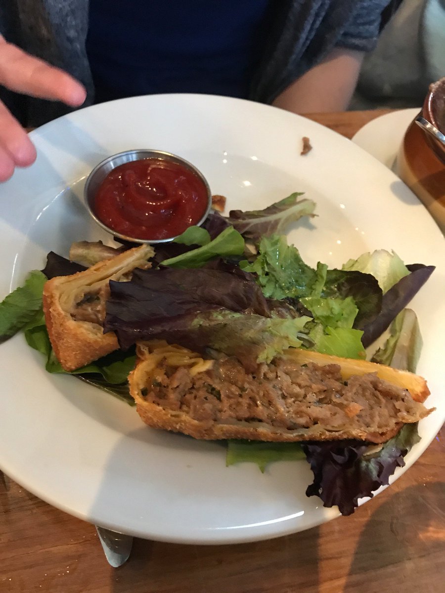 GracThoughts's tweet photo. What did they put in these eggrolls that made them so spicy? #spicy #cincodemayo #noche https://t.co/ViOmZ3SA5b
