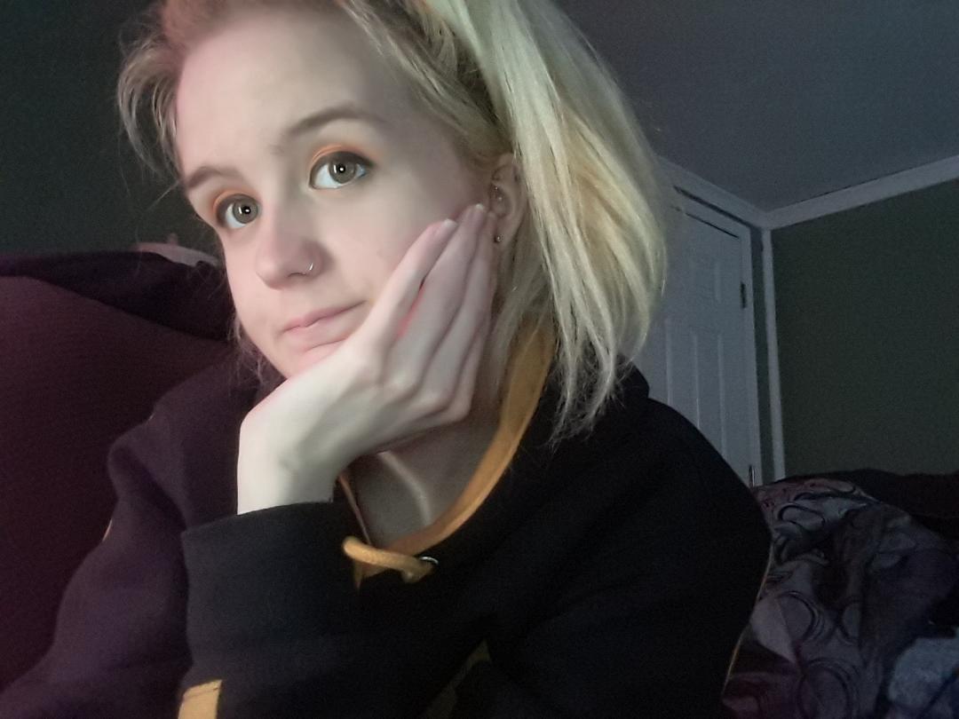 brocksgolden's tweet photo. In honor of @SamandColby returning,I decided to take pictures in my dope gold XPLR hoodie. As hard as the 3 1/2 weeks were,I'm so thankfully it wasn't longer. Glad to have you back boys! @SamGolbach @ColbyBrock @jakewebber @ItsCoreyScherer #SamandColbyReturn https://t.co/tSIdeFMS3n