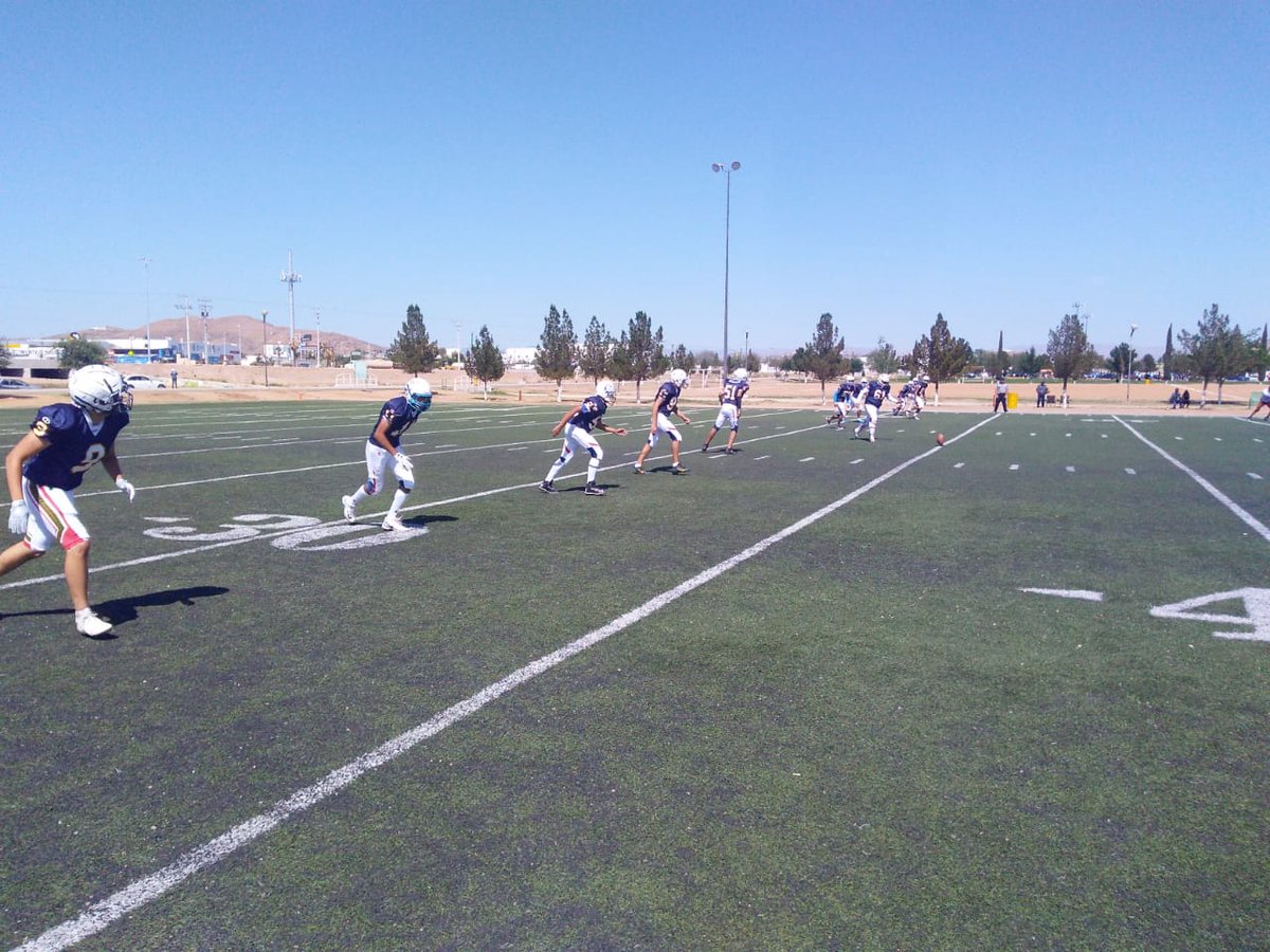 oficialPVC's tweet photo. Hoy vencimos en  #Semifinales a los #Bulldogs del #CBTIS122 de #Chihuahua por marcador de 30-6. Con el orgullo de estar en #LaGranFinal de la #FACHAC  
#NuestroTalento #NuestroOrgullo #OrgulloPVC #SomosApaches🏈
@Davidhdzniurk  @lobosuadec @DeportesUAdeCUT https://t.co/VsNV6ZCHOm