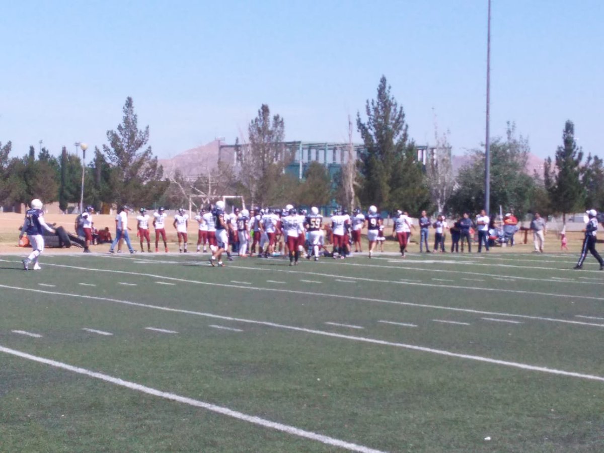 oficialPVC's tweet photo. Hoy vencimos en  #Semifinales a los #Bulldogs del #CBTIS122 de #Chihuahua por marcador de 30-6. Con el orgullo de estar en #LaGranFinal de la #FACHAC  
#NuestroTalento #NuestroOrgullo #OrgulloPVC #SomosApaches🏈
@Davidhdzniurk  @lobosuadec @DeportesUAdeCUT https://t.co/VsNV6ZCHOm