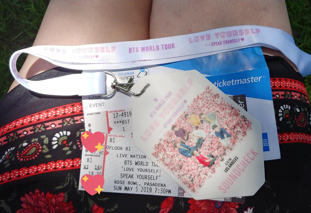 Ruby3rdGen's tweet photo. I'm so ready for this!! And dying cause its hot.....

@BTS_twt 
#SpeakYourselfTour 
#LAD2
#D2
#Soundcheck https://t.co/1rlHGusnoh