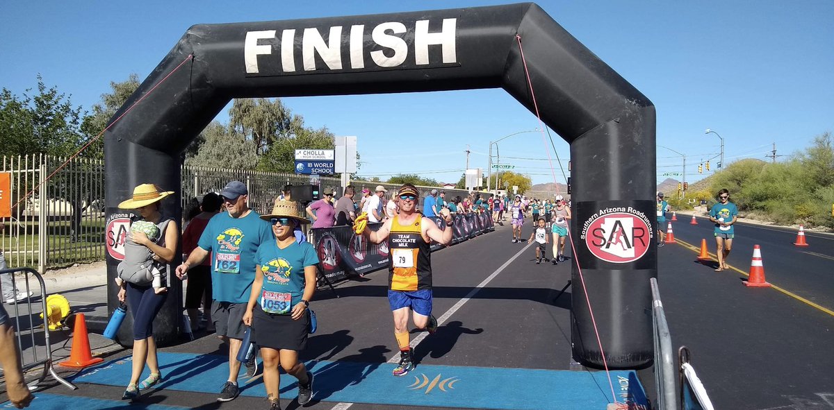 AzRobChef's tweet photo. #TeamChocolateMilk #realwork #CincodeMayorun #10K #runSAR #runtucson a Great Family Fiesta over 1100 today! https://t.co/Y9QFGmfc8i