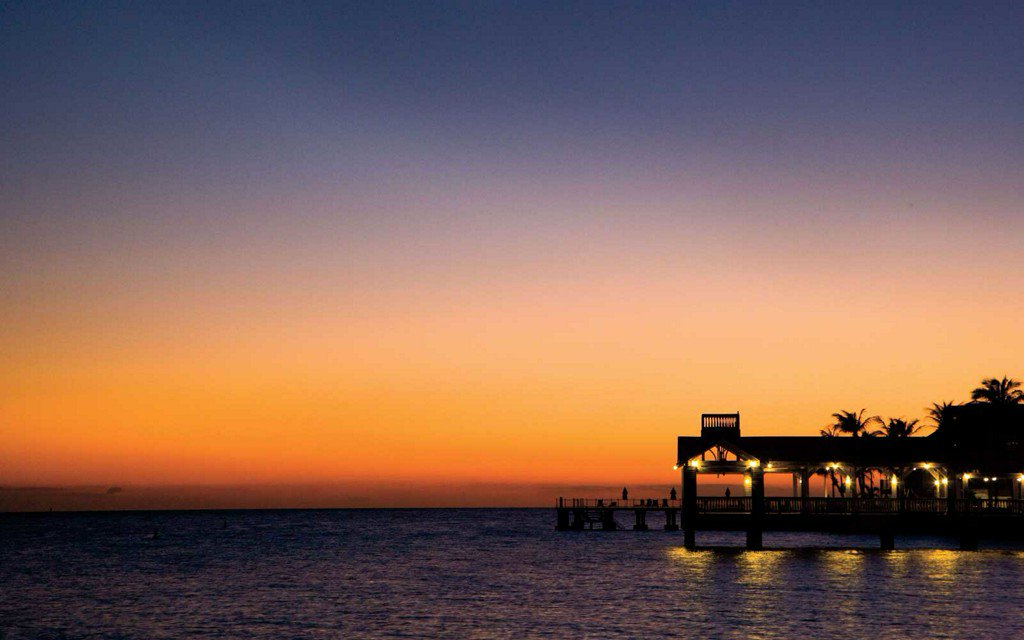 TravelLeisure's tweet photo. This Florida city beat Reykjavik for "most excellent" place in the world https://t.co/ETqibIqB7x https://t.co/Uejt16EYJb