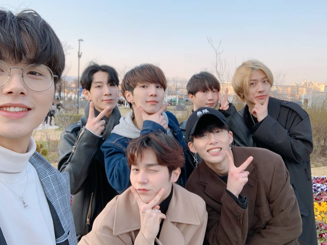 NoirFrance_'s tweet photo. [Insta] 04.04.19

Aujourd'hui était la deuxième fois qu'on rencontrait le printemps ensemble🌻🌷🌹

https://t.co/J6UTok0QM9

#느와르 #NOIR #IdolEnergique #JournéePrintanière #FleuveHan #Ramyeon #Fleur #SuperAgréable #PlusQueTout #Nos #Lumières💕 https://t.co/o1cRzXX1Nc
